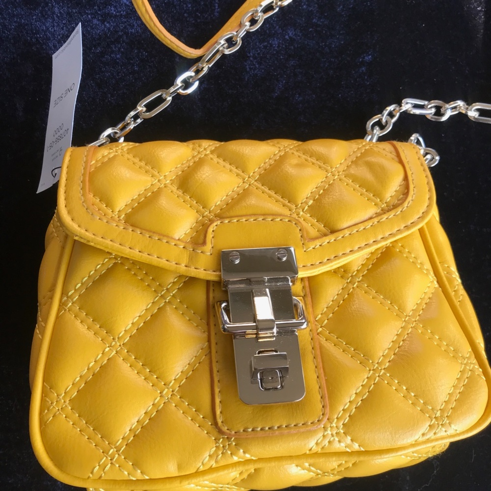 🆕 Banana Republic Quilted Small Crossbody Handbag - Picture 2 of 12